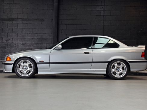 Used 1995 BMW M3 Coupe RWD image 3