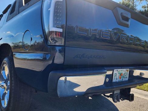 Used 2005 Chevrolet Avalanche LS w/ Preferred Equipment Group image 14