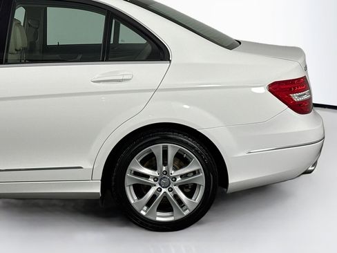 Used 2013 Mercedes-Benz C 300 4MATIC Sedan image 38