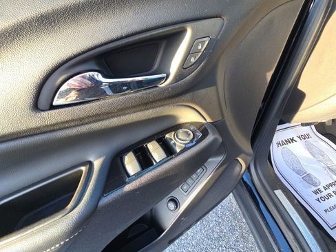 Used 2024 Chevrolet Equinox Premier image 20