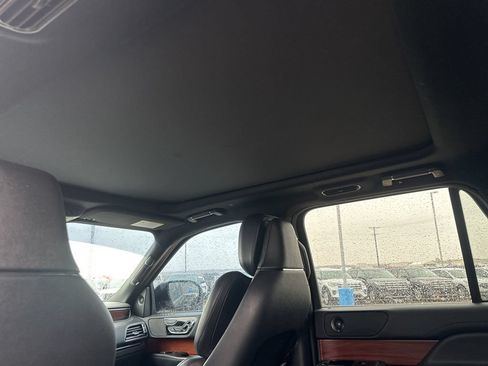 Used 2021 Lincoln Navigator Reserve AWD/4WD image 30