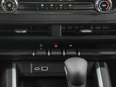 Used 2023 Chevrolet Colorado Trail Boss w/ Technology Package AWD/4WD image 19
