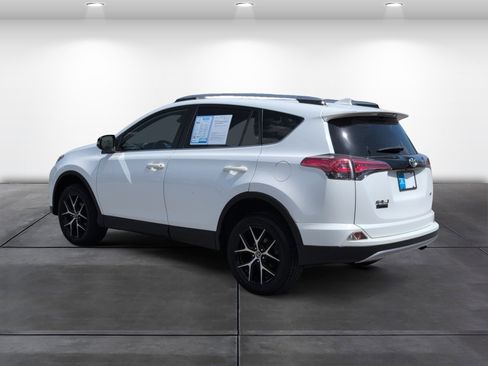 Used 2018 Toyota RAV4 SE w/ Power Extra Value Package image 3