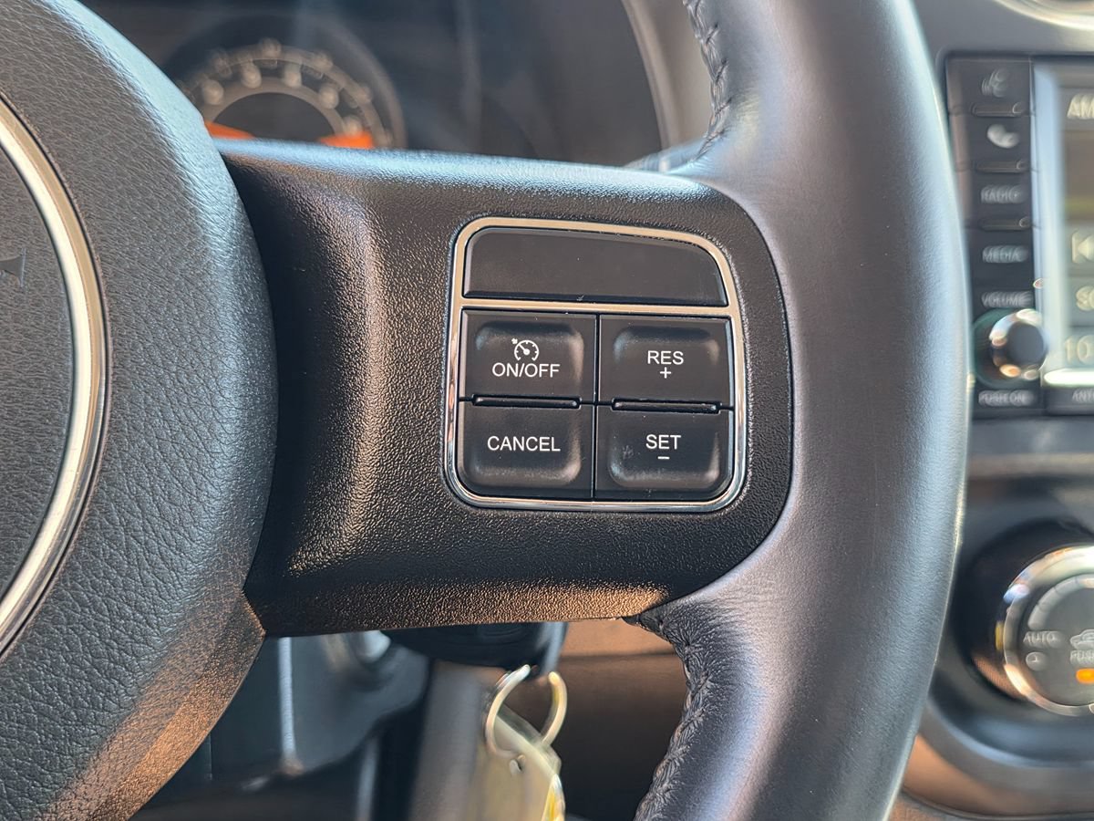 Used 2017 Jeep Patriot Latitude FWD image 32