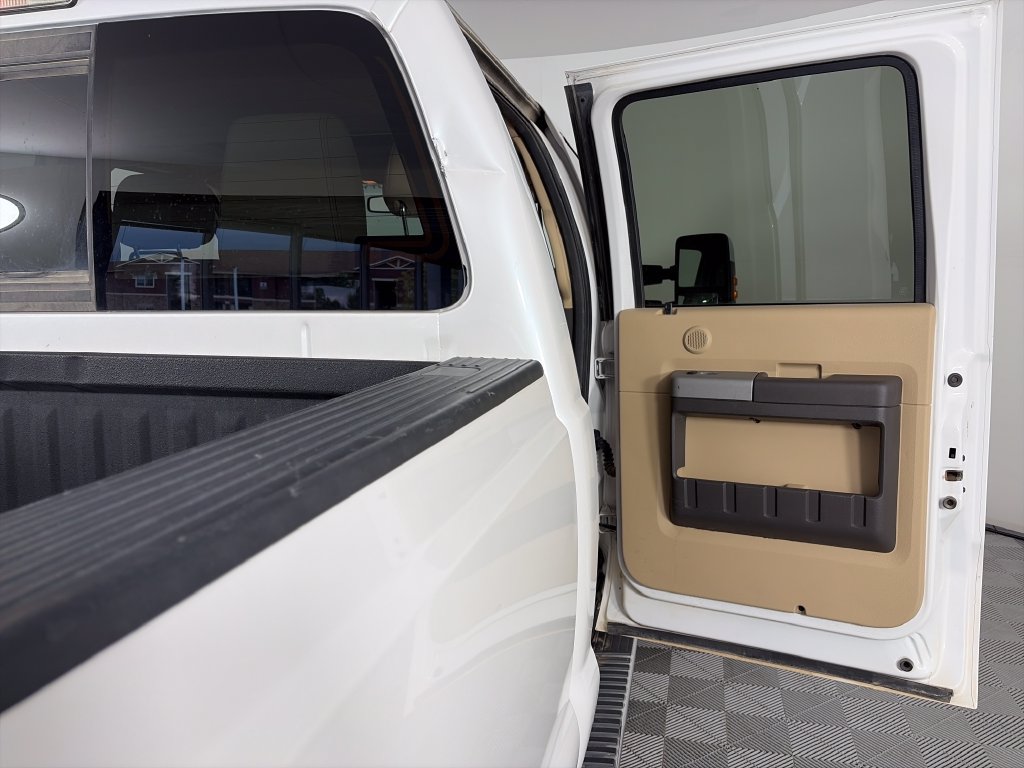 Used 2015 Ford F350 Lariat w/ Lariat Ultimate Package AWD/4WD image 28