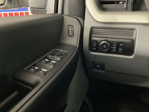 New 2026 Ford F250 XL w/ XL Chrome Package image 19