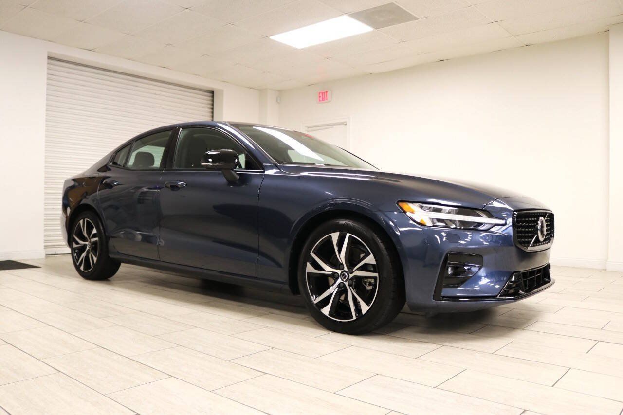 Used 2024 Volvo S60 B5 Plus FWD image 4