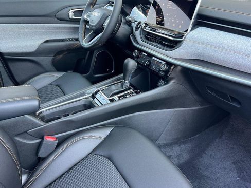New 2026 Jeep Compass Latitude AWD/4WD image 16