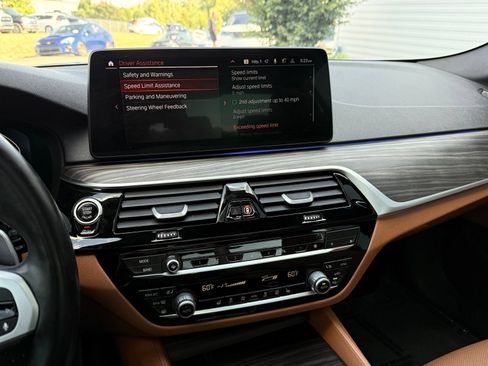 Used 2022 BMW 530i w/ M Sport Package RWD image 48