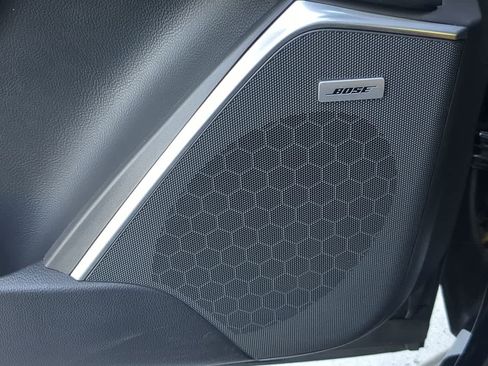 Used 2019 Cadillac Escalade Luxury image 31