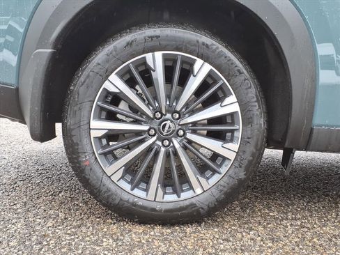 New 2026 Nissan Pathfinder Platinum w/ Cargo Package image 8