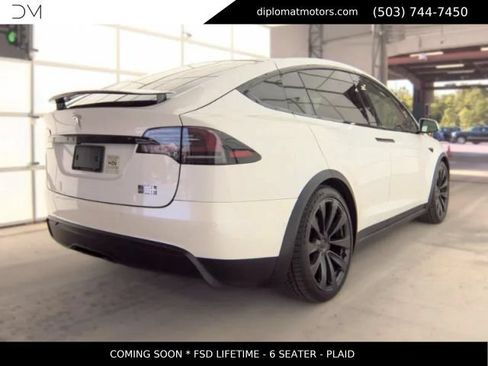 Used 2022 Tesla Model X Plaid AWD/4WD image 5