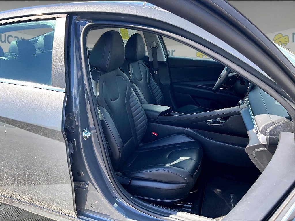Used 2026 Hyundai Elantra Limited FWD image 11
