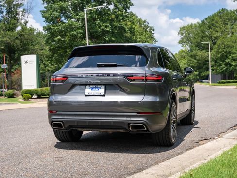 Used 2021 Porsche Cayenne AWD/4WD image 6