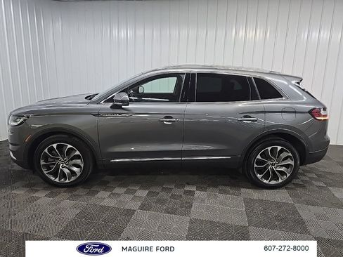 Used 2023 Lincoln Nautilus Reserve AWD/4WD image 6