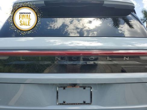 New 2025 Lincoln Navigator Reserve image 14