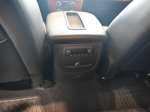 Used 2007 Chevrolet Silverado 2500 LTZ w/ EZ-Lift Tailgate Package AWD/4WD image 25
