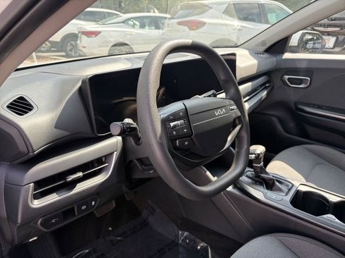Used 2025 Kia K4 FWD image 33