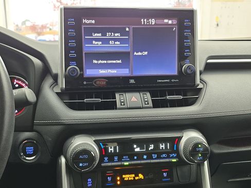 Used 2022 Toyota RAV4 Limited image 20