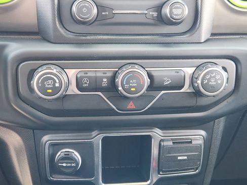 Used 2019 Jeep Wrangler Unlimited Sport AWD/4WD image 14
