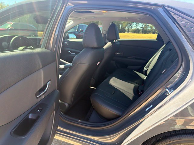 Used 2026 Hyundai Elantra Limited w/ Cargo Package FWD image 20