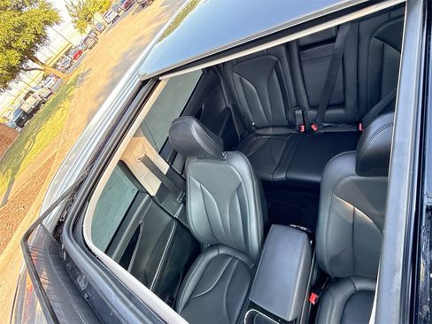 Used 2023 Lincoln Nautilus Reserve image 22