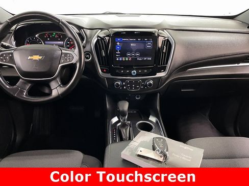 Certified 2022 Chevrolet Traverse LT image 2