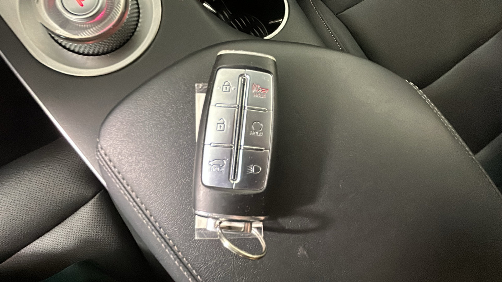 Used 2025 Genesis GV70 2.5T AWD/4WD image 25