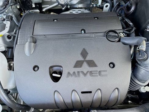 Used 2025 Mitsubishi Outlander Sport LE AWD/4WD image 31