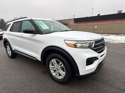 Used 2021 Ford Explorer XLT image 7