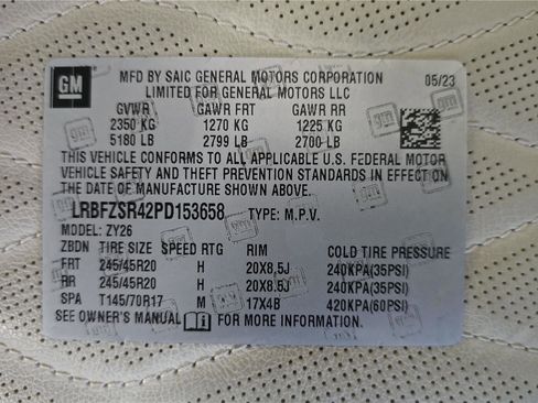 Used 2023 Buick Envision Avenir image 33