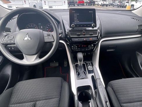 Used 2024 Mitsubishi Eclipse Cross LE AWD/4WD image 16