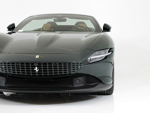 Used 2025 Ferrari Roma Spider RWD image 10