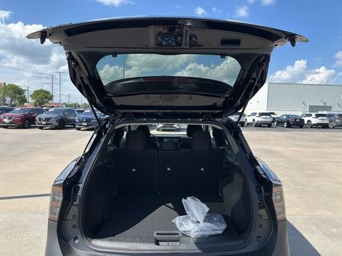 New 2025 Nissan Kicks SV image 8