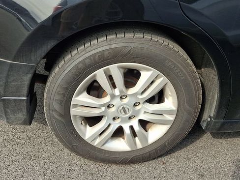 Used 2010 Nissan Altima 2.5 SL w/ SL Pkg FWD image 7