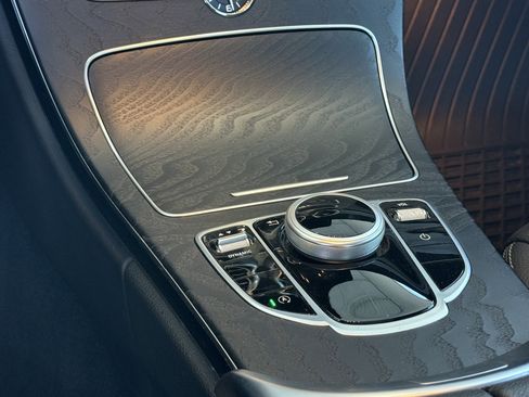 Used 2021 Mercedes-Benz C 300 Sedan image 27