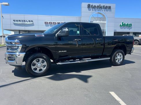 Used 2026 RAM 2500 Big Horn AWD/4WD image 1
