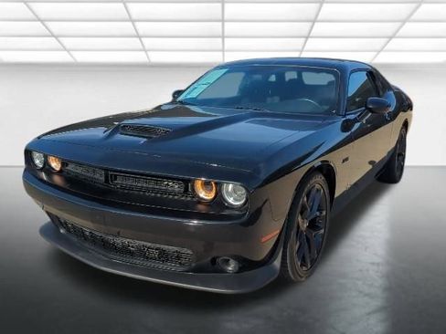 Used 2023 Dodge Challenger R/T w/ Blacktop Package image 22