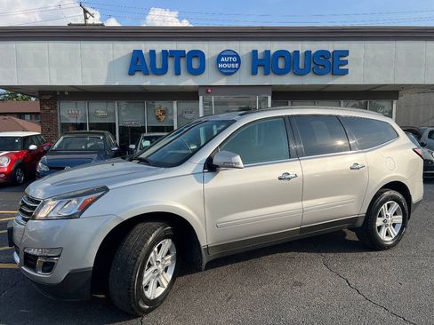 Used 2014 Chevrolet Traverse LT FWD image 1