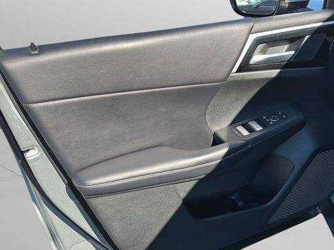 Used 2023 Mitsubishi Outlander 4WD Plug-In Hybrid image 27