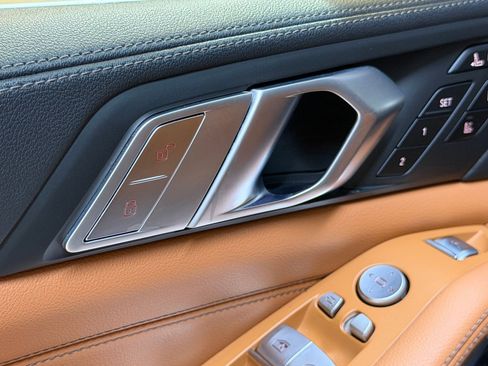 Used 2020 BMW X7 xDrive40i w/ Premium Package image 25