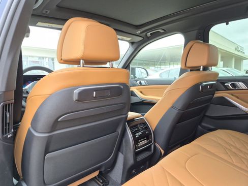 New 2026 BMW X5 M60i image 33