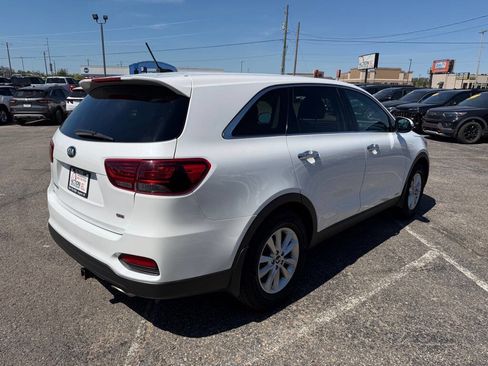 Used 2019 Kia Sorento AWD image 5