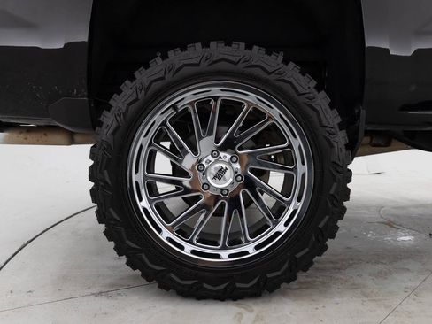 Used 2018 Chevrolet Silverado 1500 High Country AWD/4WD image 19