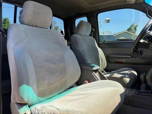 Used 1999 Toyota Tacoma Limited AWD/4WD image 15