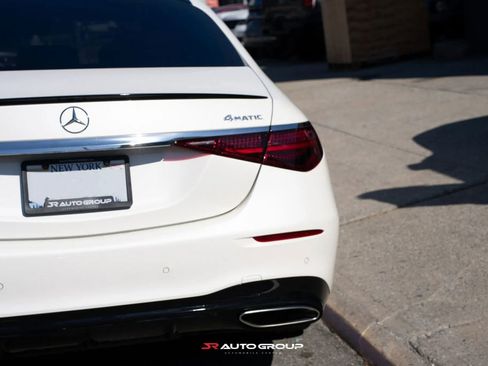 Used 2022 Mercedes-Benz S 580 4MATIC Sedan image 4