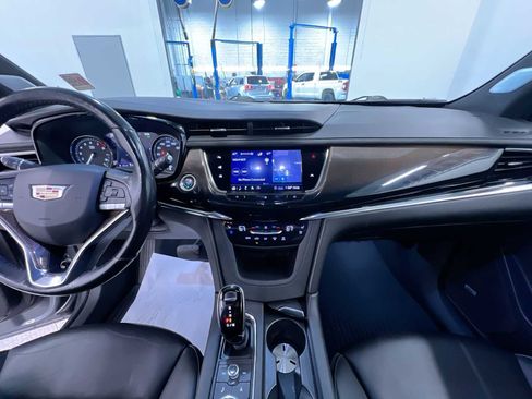 Used 2020 Cadillac XT6 Premium Luxury w/ Platinum Package AWD/4WD image 23