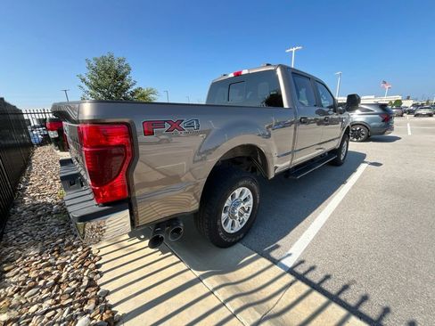 Used 2022 Ford F250 XL w/ STX Appearance Package AWD/4WD image 3