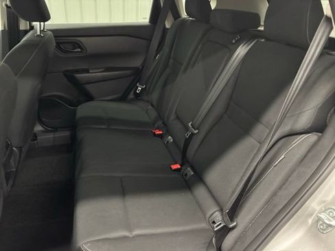 Used 2024 Nissan Rogue S FWD image 9