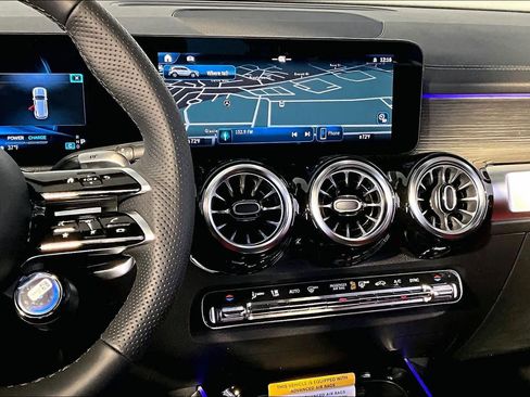 New 2026 Mercedes-Benz GLB 35 AMG 4MATIC image 8